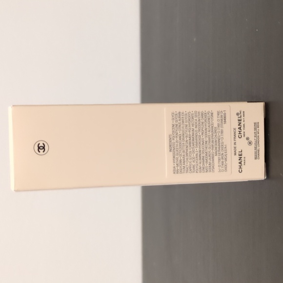 Chanel Water Blush - Picture 3 of 3